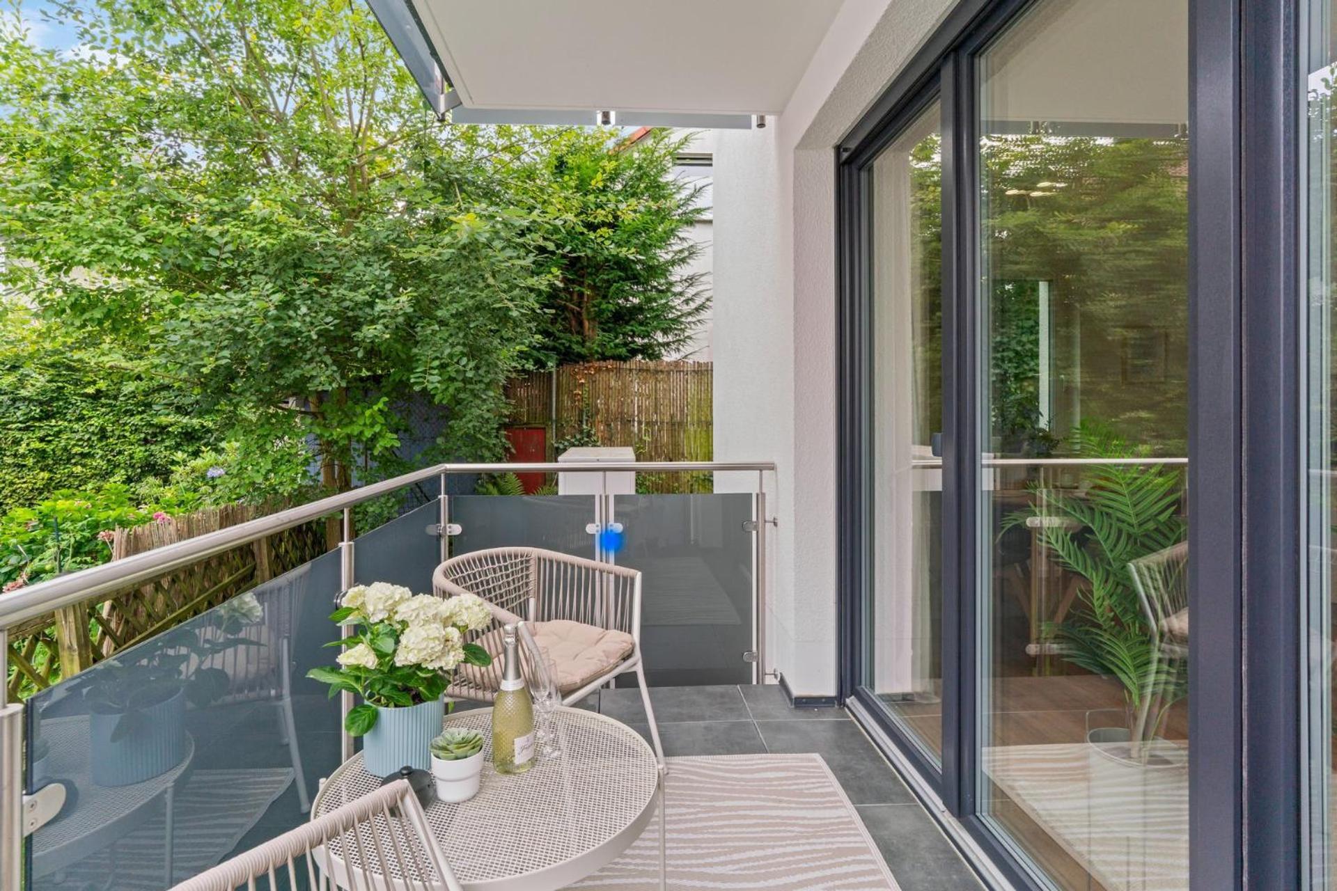 Deluxe Apartment In Bielefeld City Mit Parkplatz Und Balkon Екстер'єр фото